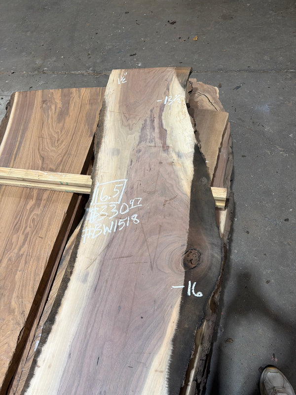 BW1518 black walnut slab, top end view